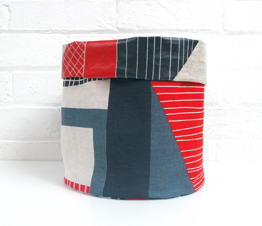 Abstract Square soft pot: Red, Navy, Blue
