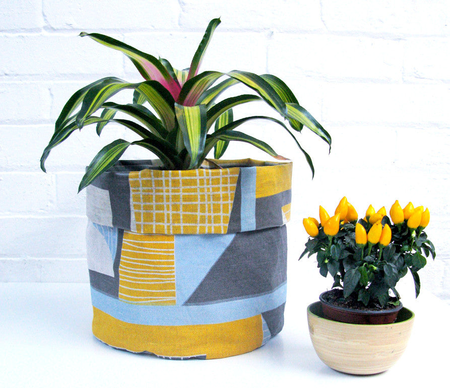 Abstract Square soft pot: Yellow Blue Grey