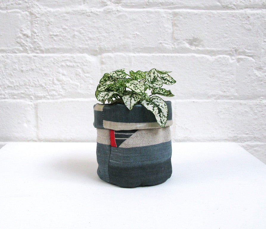 Abstract Square soft pot: Red, Navy, Blue