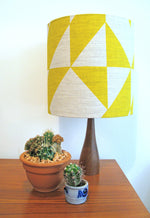 Load image into Gallery viewer, Angle lampshade: Yellow

